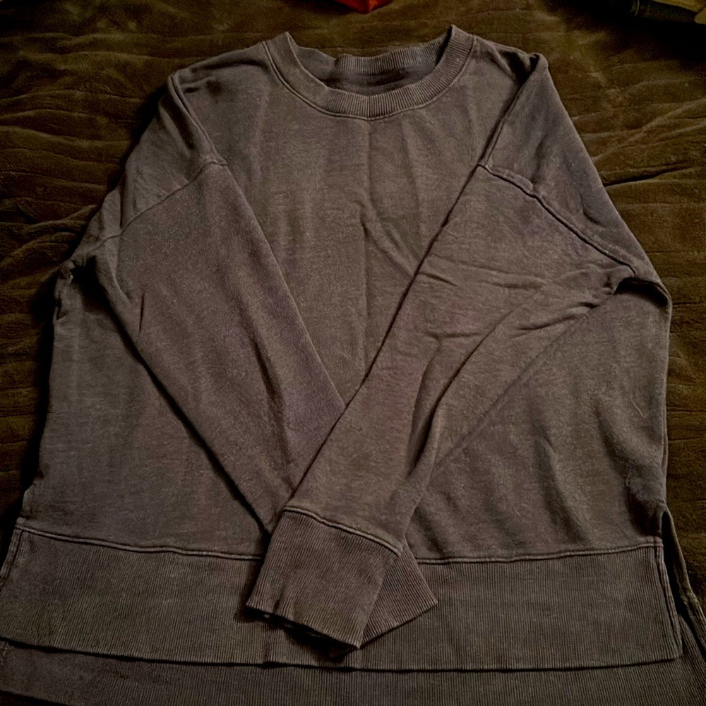 Long sleeve sweat shirt size L